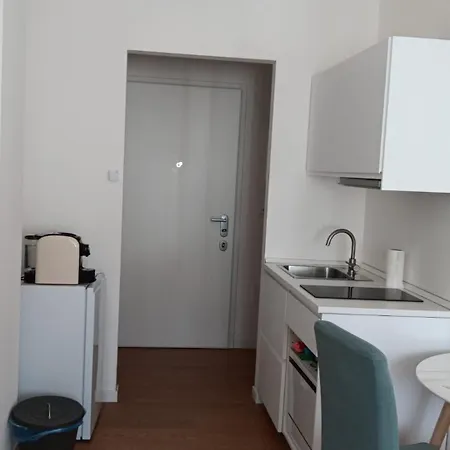 Aparthotel The 6 S