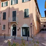 The 6 S Aparthotel 3*
